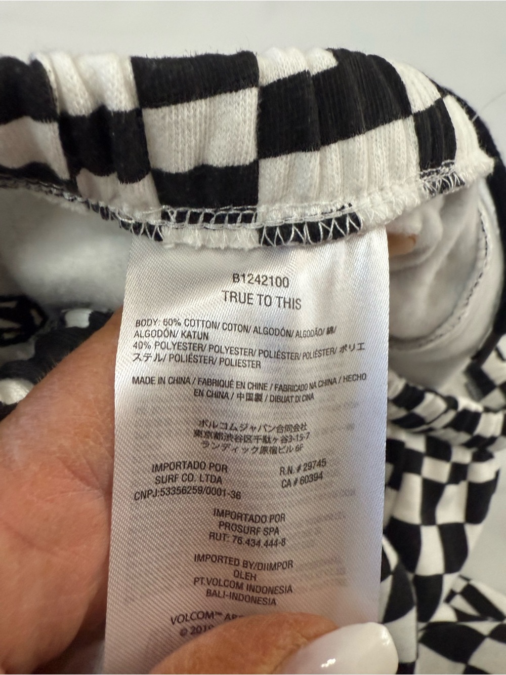 Volcom NWT Black & White Checkerboard Jogger Pants In size medium - Picture 15 of 16